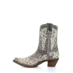 Corral Boots Corral Ladies Lisa Brown Crater Bone Embroidery Shortie Boots A3190 -True Style Shoes Store a3190 5